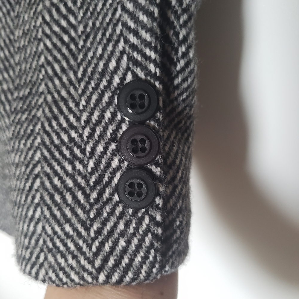 2-piece Wool/Tweed Skirt Suit - Picture 4 of 8